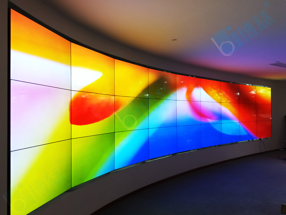 27台博慈自主报关的LG49寸液晶拼接屏打造的3×9拼接的弧形大屏幕拼接电视墙