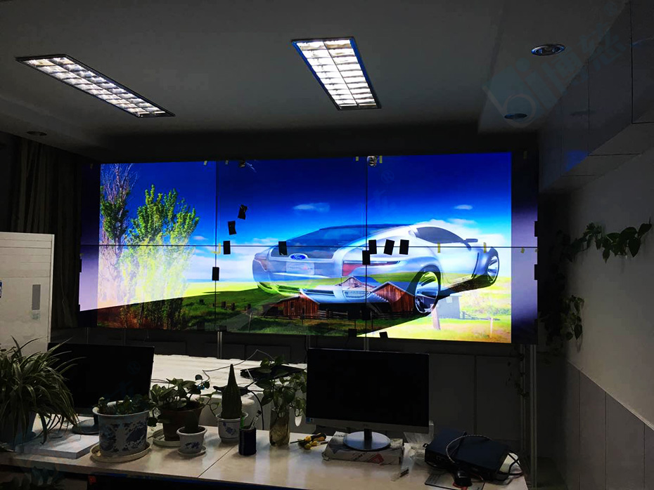 新疆哈密交通运输厅三星55寸液晶拼接屏监控指挥中心