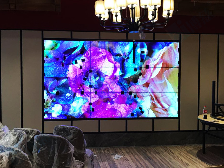 上海闵行区万源路饭店定制了一套46寸液晶拼接屏3×3拼接的大屏幕多媒体舞台背景展示系统