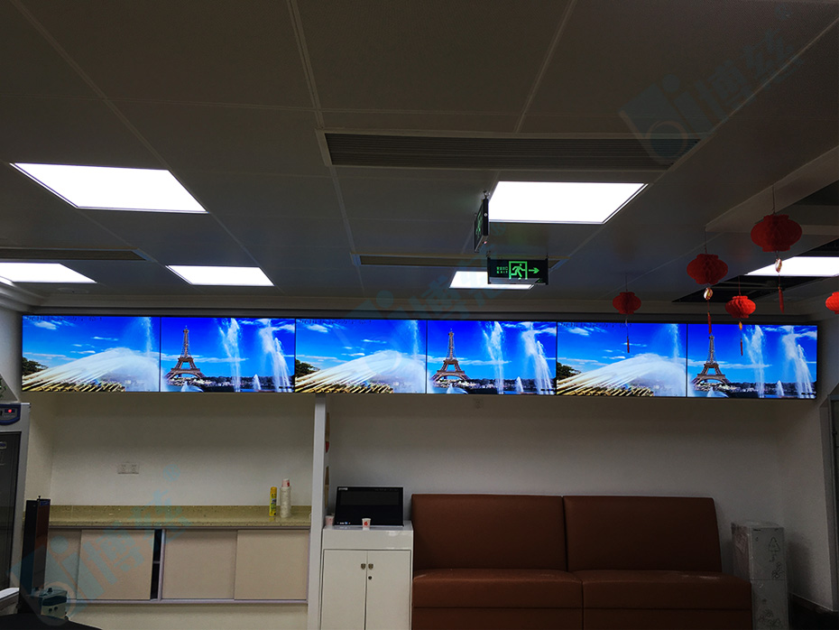 上海七宝乐购献血屋三星3.5mm46寸液晶拼接屏多媒体展示系统电视墙