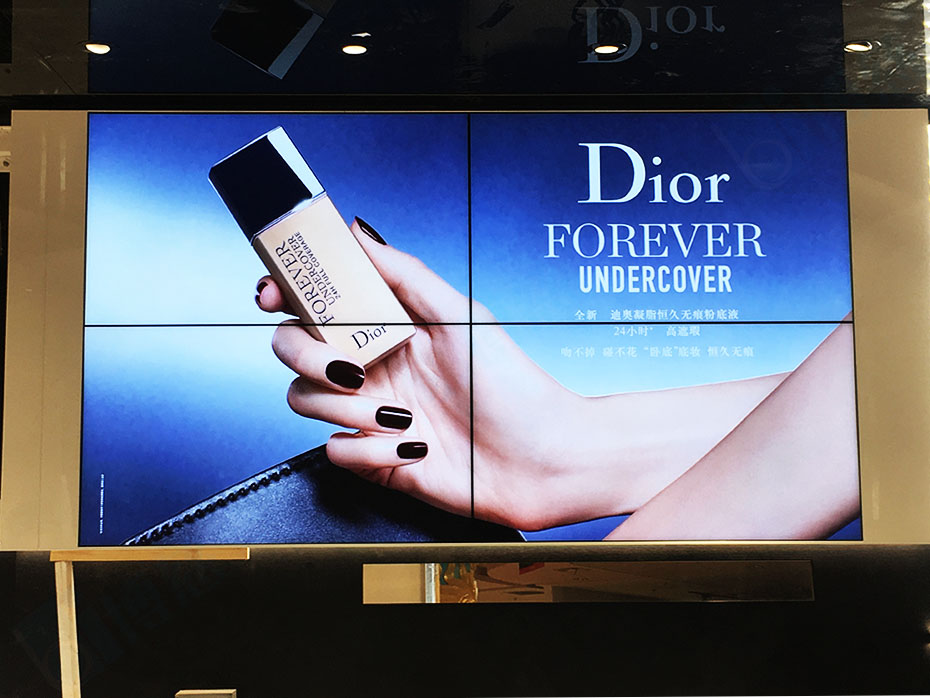 三星原装整机打造哈尔滨远大购物中心Dior迪奥展示系统平台