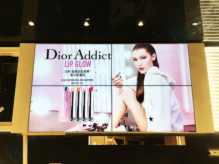 三星46寸原装整机打造哈尔滨远大购物中心Dior迪奥展示系统平台