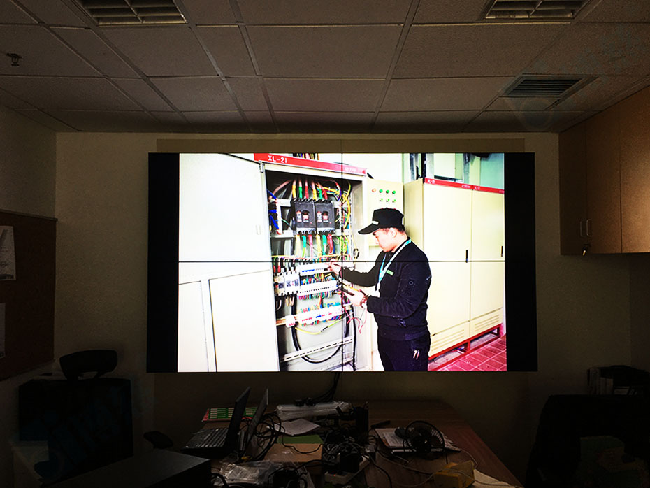 上海仲益大厦引进博慈55寸拼接屏打造大数据会议中心展示系统