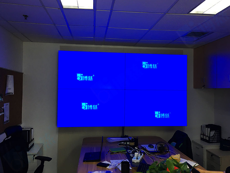 上海仲益大厦引进博慈3.5mm55寸拼接屏打造大数据会议中心展示系统