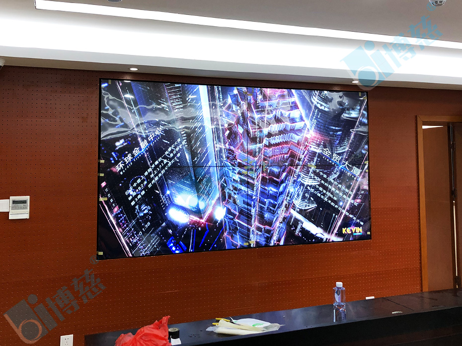 三星55寸液晶拼接屏打造浦商集团多功能会议展示系统