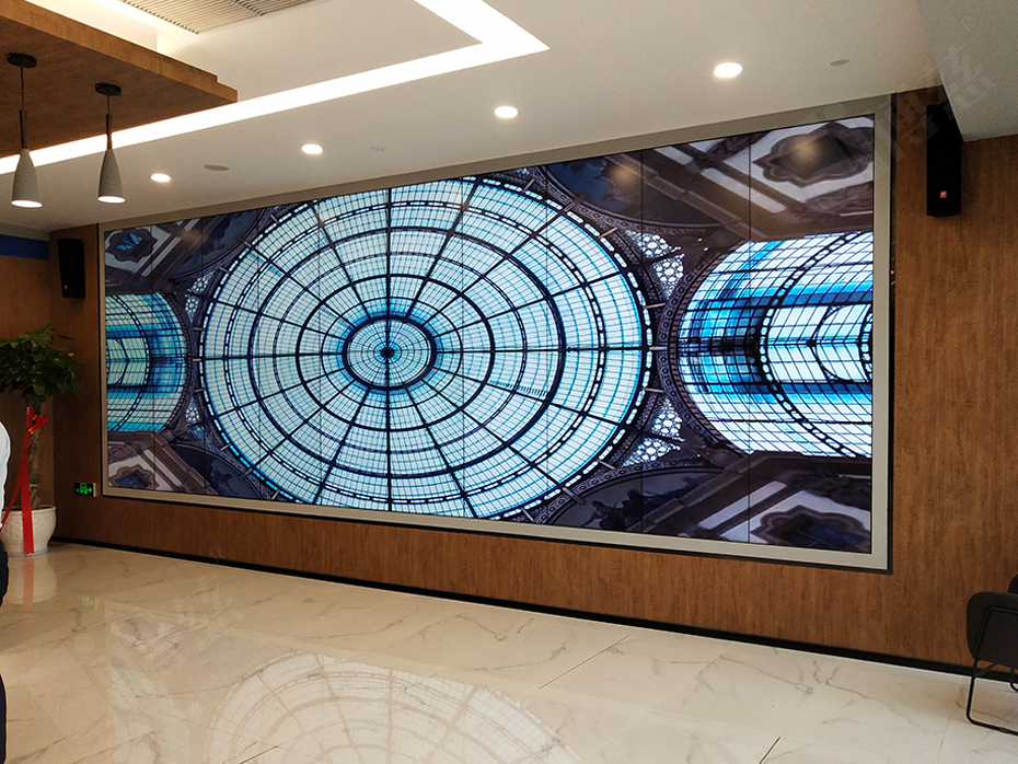 博慈竖屏拼接展示系统进驻上海湾谷科技园